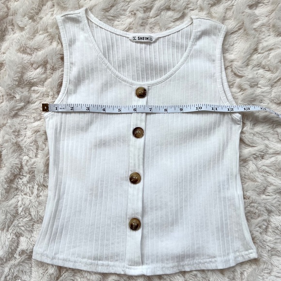 Sleeveless Cream Ribbed Top - Picture 12 of 16